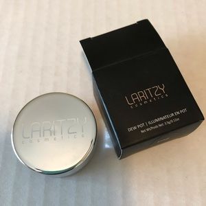 Laritzy Cosmetics Dew Pot in Fine Highlighter